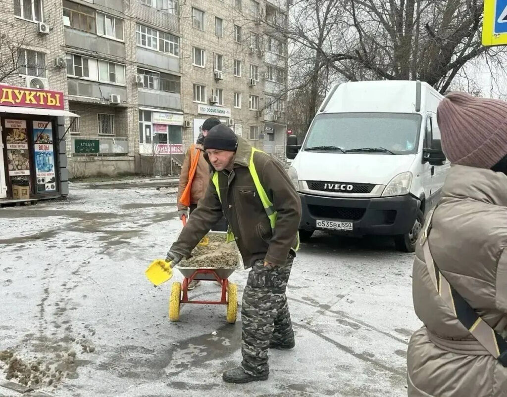 В Ростове коммунальные службы перевели в режим повышенной готовности - фото 1