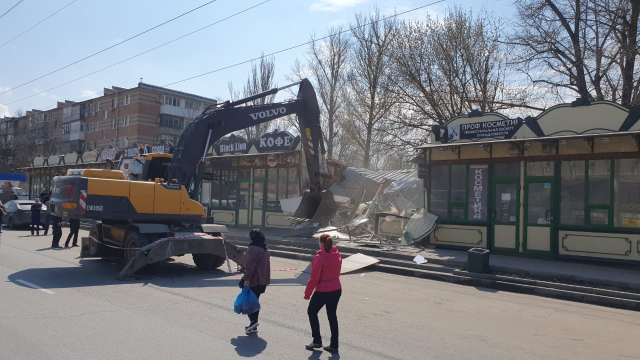 Алексей Логвиненко потребовал убрать всю нестационарную торговлю из центра Ростова