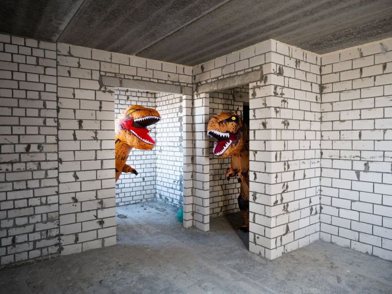 Строители отмечают День смеха